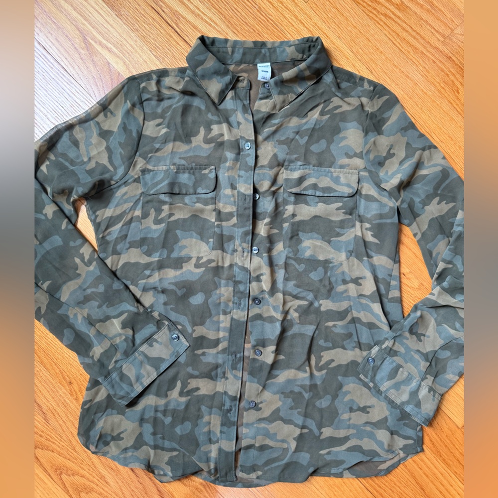 Old Navy Women’s Camo Shirt Jacket